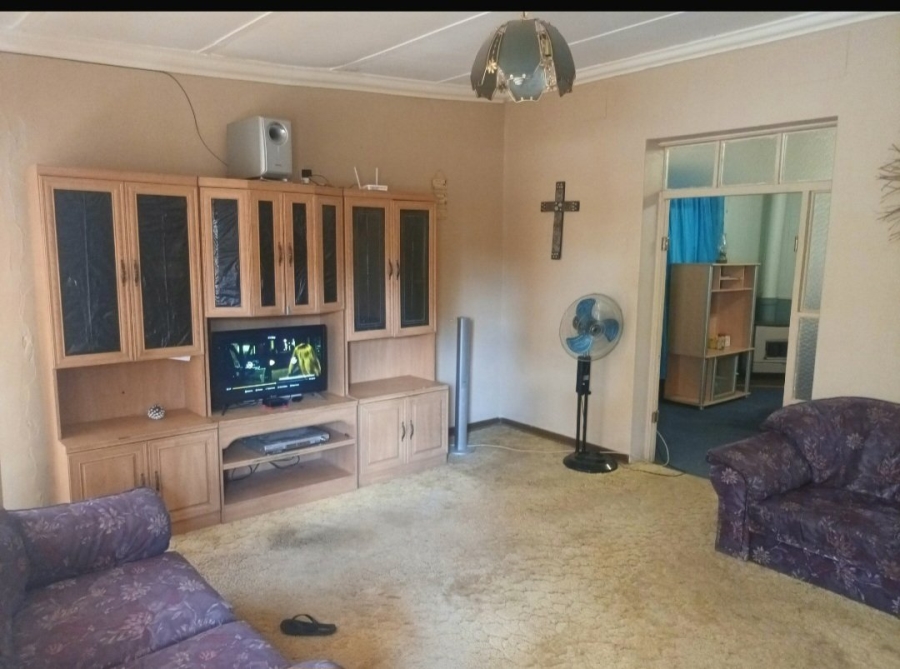 4 Bedroom Property for Sale in Hennenman Free State